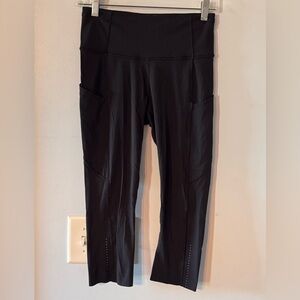 Black Lululemon Athletic Cropped Leggings with Side Pockets